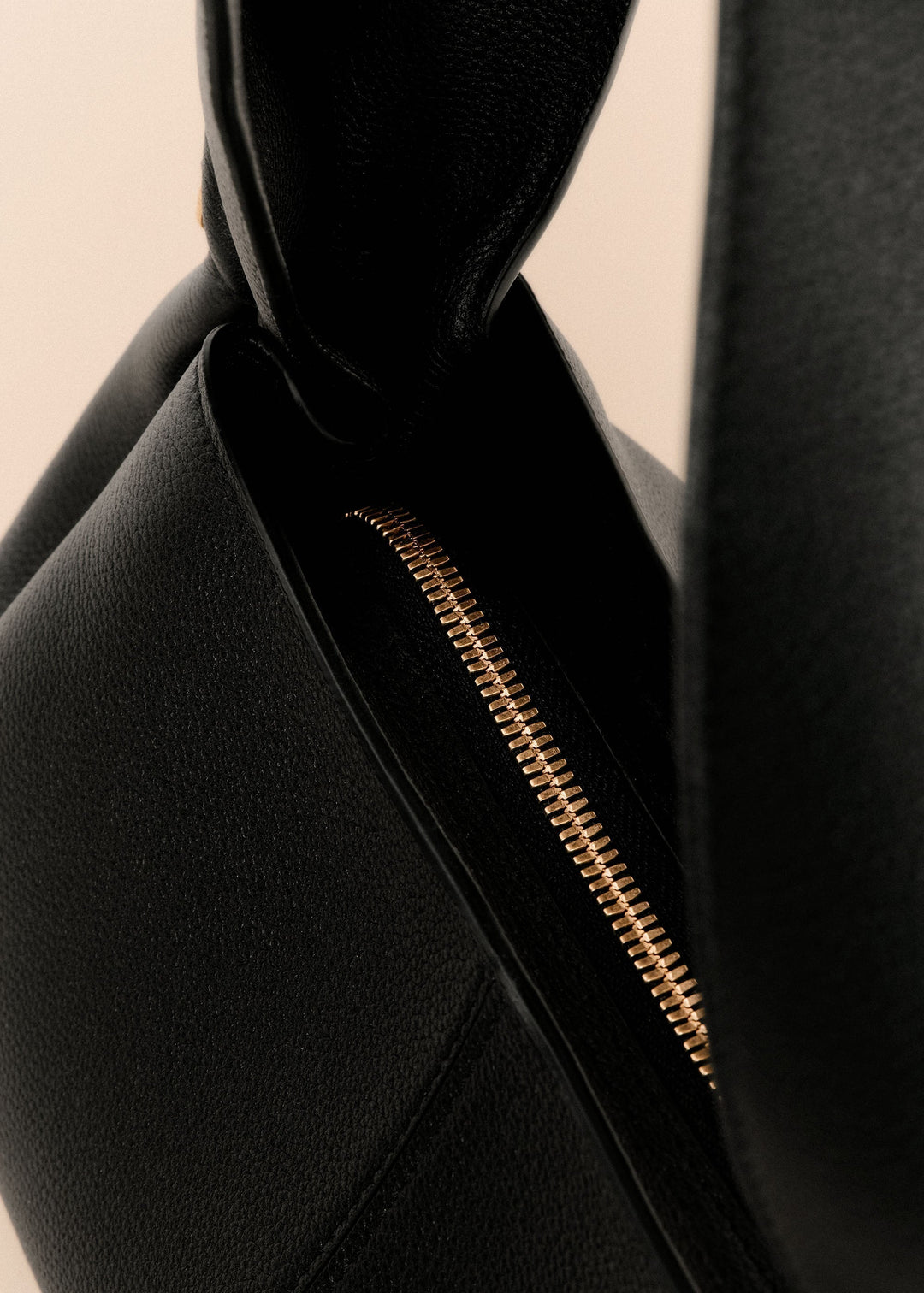 ALMA Tote – East West | Black