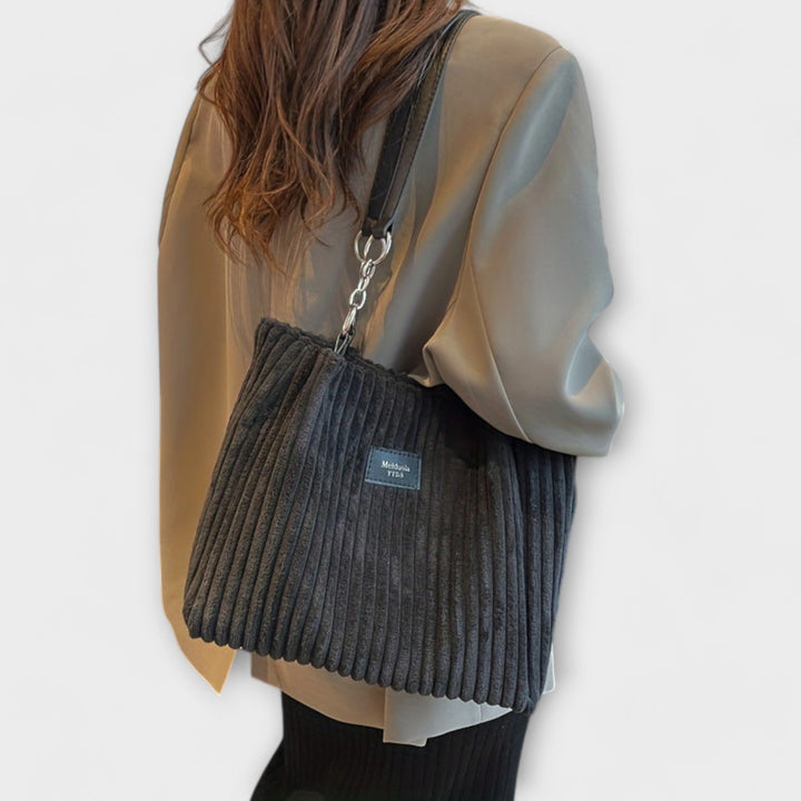 Malva – Soft Shoulder Bag Made of Velours