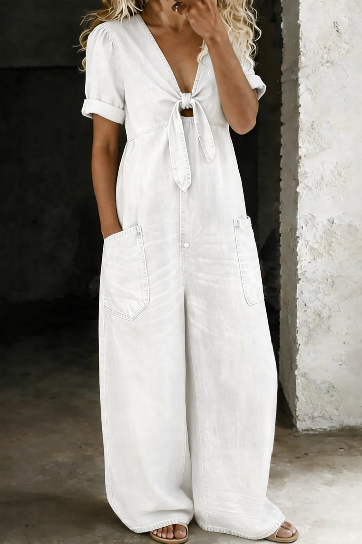 Maya | Jumpsuit with V-neck and short sleeves