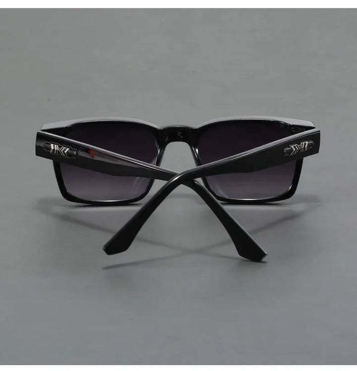 Polarized sunglasses