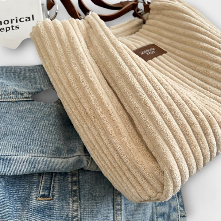 Malva – Soft Shoulder Bag Made of Velours